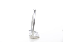 Laden Sie das Bild in den Galerie-Viewer, Jump stirrup | wave shape | Makebe | Technical | equestrian | riding | aluminum | inclined bench | easy to clean | innovative grip | Made in Italy | many colors | comfortable | comfort | anodic oxidation | silver