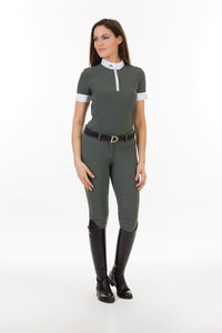 model SOLE | technical fabric | short sleeves shirt | short sleeves riding shirt | lady shirt | lady riding shirt | riding shirt | ladies riding shirt | lady riding polo shirt | comfort of movement | Makebe | clothing | equestrian | riding | technical material | made in Italy | elegance | military green | green |
