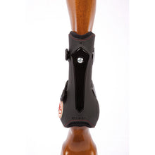 Load image into Gallery viewer, tendon boots | ship skin | tendon boots protection | Makebe | Horse accessories | Technical | riding accessories | equestrian | tendons protection | riding | lycra edging | avoid sores | breathable | neoprene | TPU | protection | ventilation | triple adjustement | elastic straps | central insert interchangeable | black |