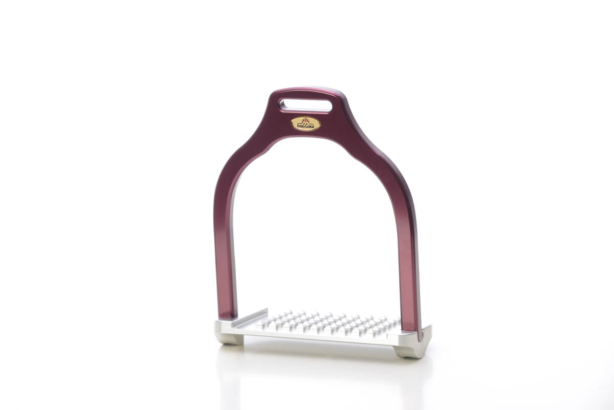Jump stirrup | wave shape | Makebe | Technical | equestrian | riding | aluminum | inclined bench | easy to clean | innovative grip | Made in Italy | many colors | comfortable | comfort | anodic oxidation | bordeaux