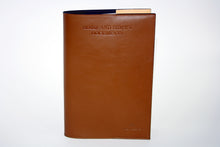 Laden Sie das Bild in den Galerie-Viewer, Leather Passport Holder for Horse &amp; Rider
