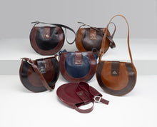 Load image into Gallery viewer, Leather Horse Shoebag