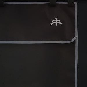 Stable drape | stable | drape | Makebe logo | equestrian | riding | horse | colors | Makebe | stable line | black |